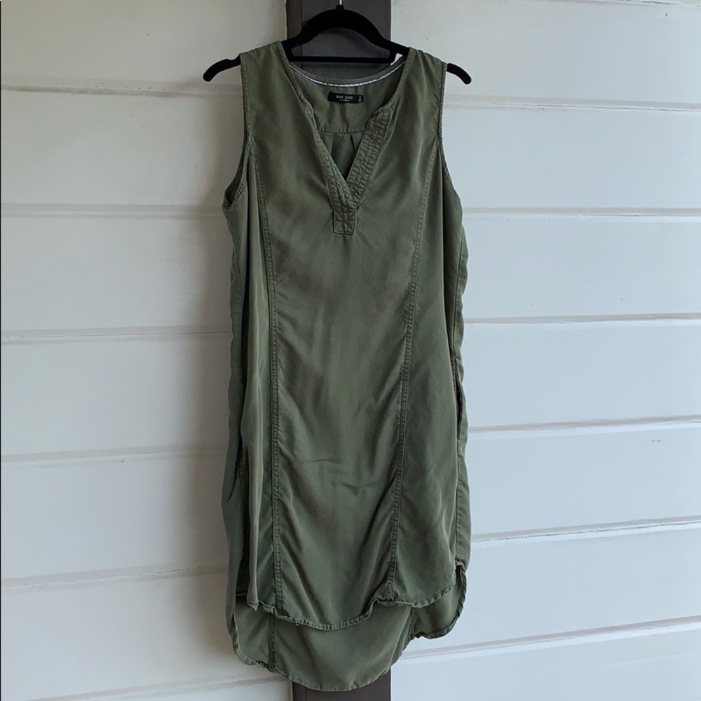 Green Sleeveless Dress